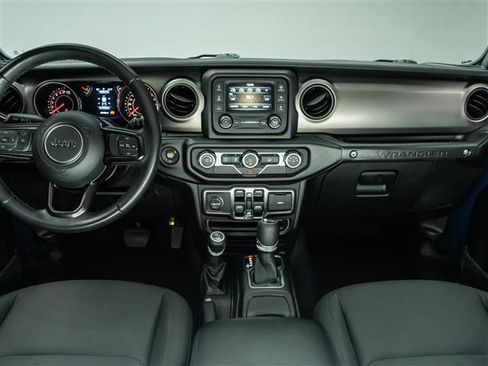 Used 2020 Jeep Wrangler Unlimited Sport S image 15