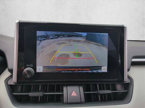 Used 2024 Toyota RAV4 XLE FWD image 13
