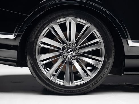 Used 2022 Bentley Bentayga Speed AWD/4WD image 37
