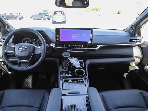 New 2026 Toyota Sienna XLE Woodland Edition image 14