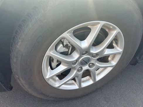 Used 2023 Chrysler Pacifica Touring-L image 10