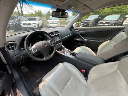 Used 2012 Lexus IS 250C w/ Luxury Pkg RWD image 9