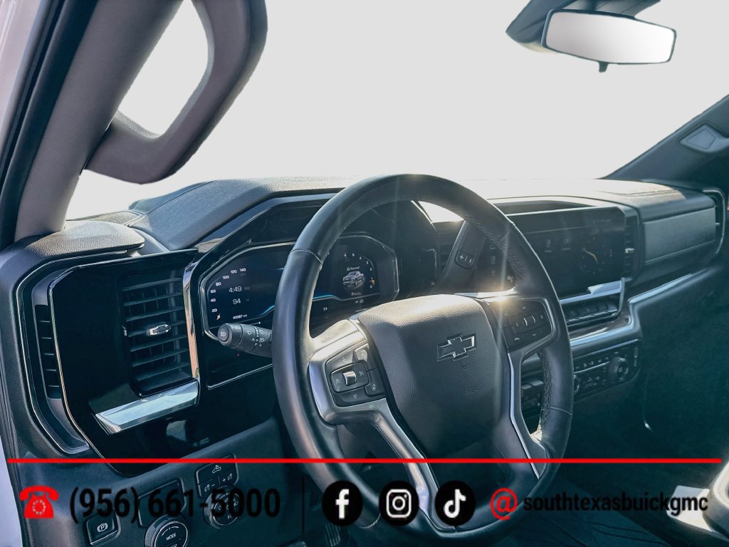Used 2025 Chevrolet Silverado 1500 RST w/ Dark Appearance Package RWD image 11