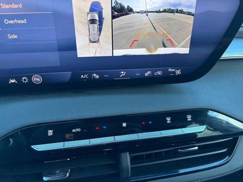 Used 2025 Buick Enclave Preferred FWD image 26