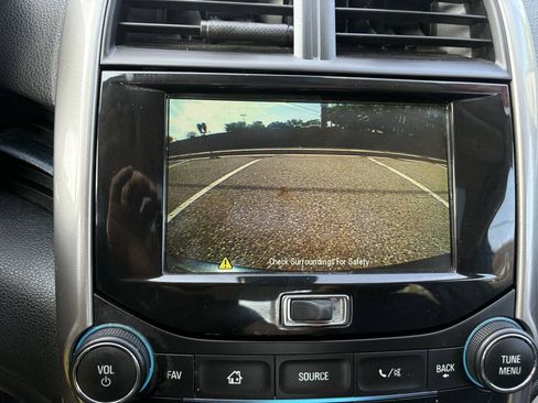 Used 2014 Chevrolet Malibu LT FWD image 20