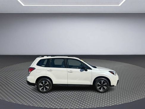Used 2018 Subaru Forester 2.5i w/ Alloy Wheel Package AWD/4WD image 8