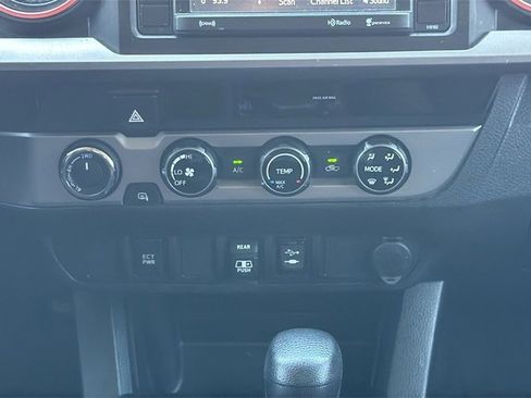 Used 2018 Toyota Tacoma SR5 image 21