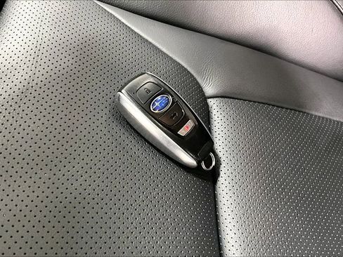 Used 2022 Subaru Impreza 2.0i Limited image 9