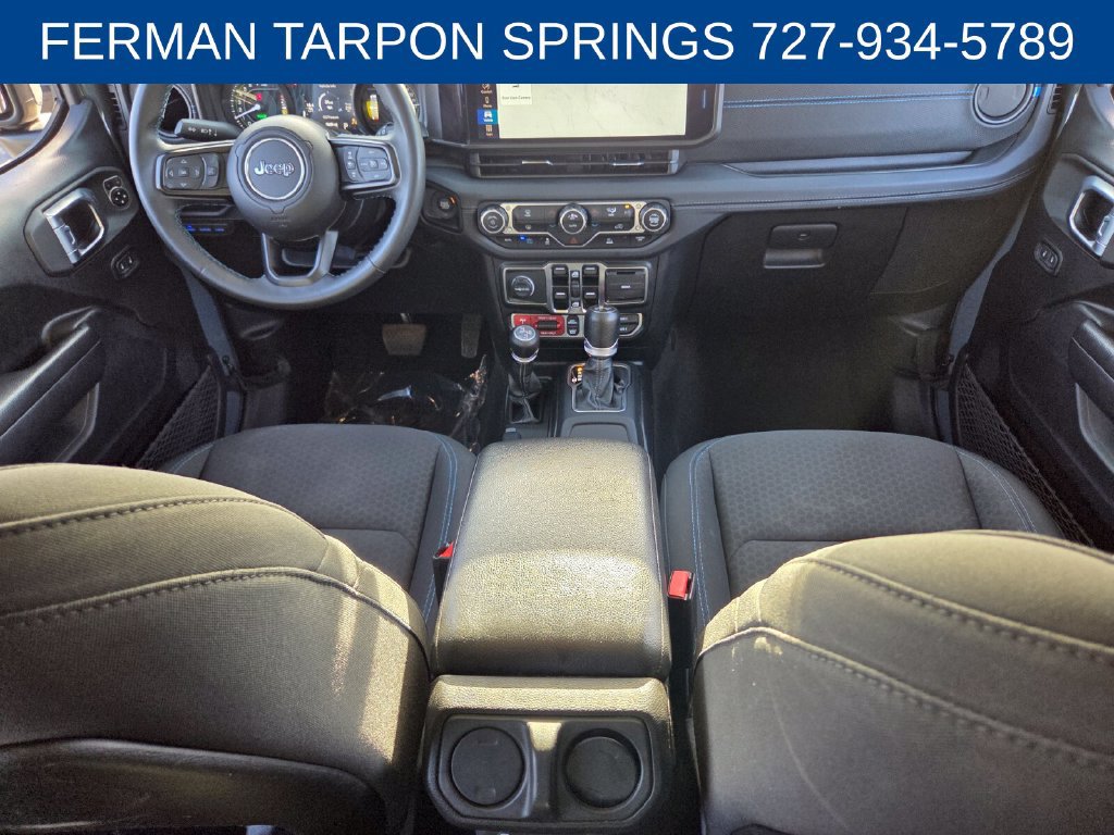 Used 2024 Jeep Wrangler Unlimited Rubicon 4xe AWD/4WD image 16