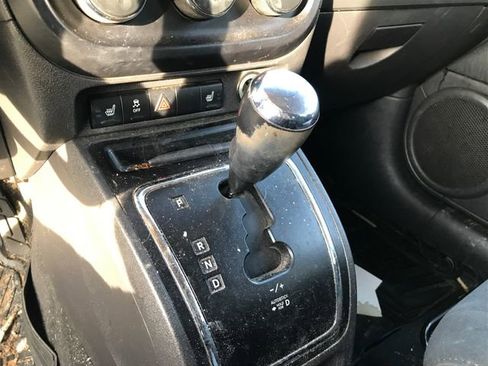 Used 2011 Jeep Compass Sport image 10