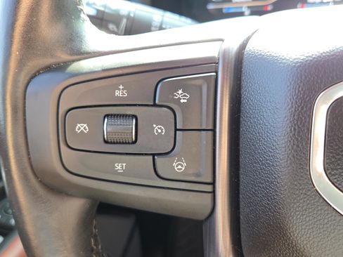 Certified 2023 GMC Yukon Denali Ultimate image 10