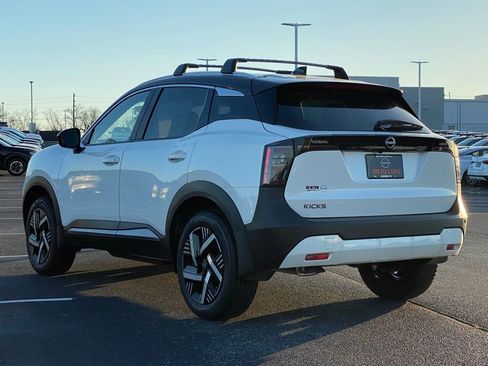 New 2026 Nissan Kicks SV w/ SV Premium Package image 6