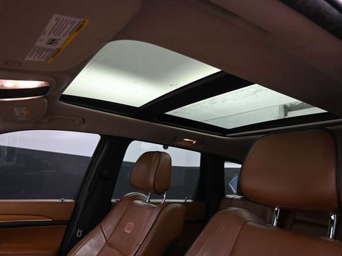 Used 2011 Jeep Grand Cherokee Overland Summit image 11