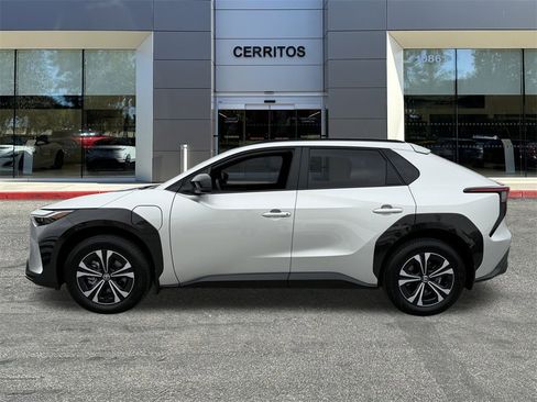 Used 2024 Toyota bZ4X XLE image 9