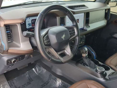 Used 2023 Ford Bronco Outer Banks w/ Sasquatch Package AWD/4WD image 2