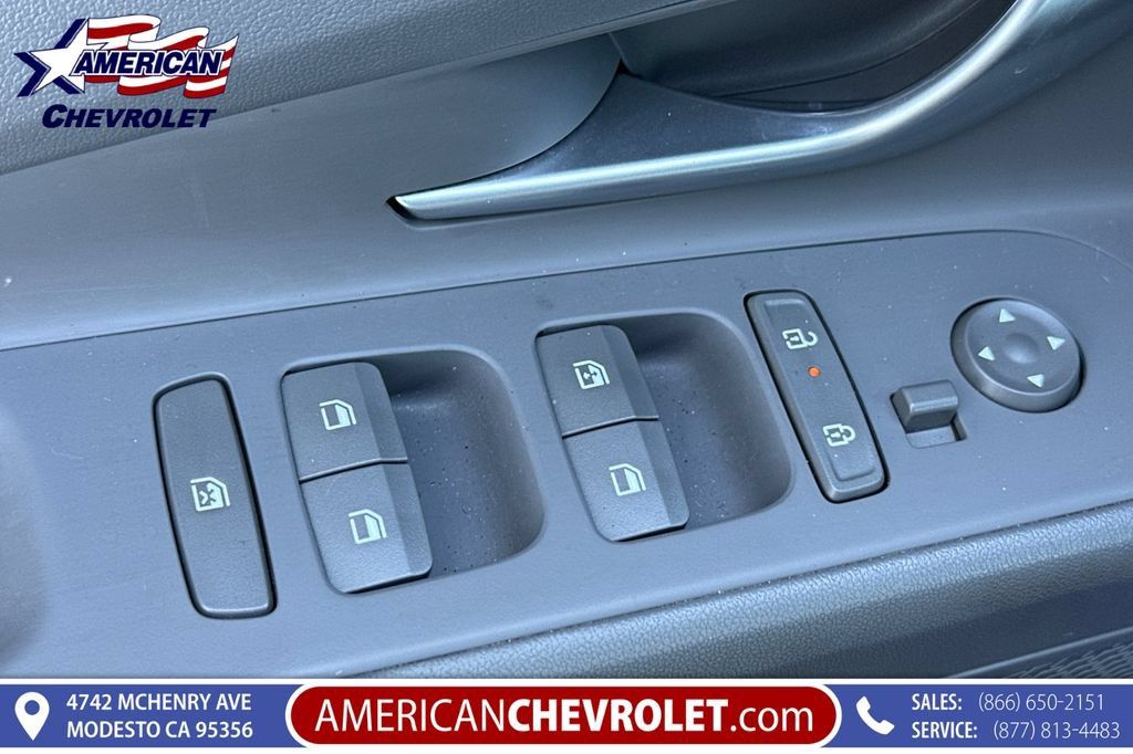 Used 2025 Hyundai Elantra SEL FWD image 12
