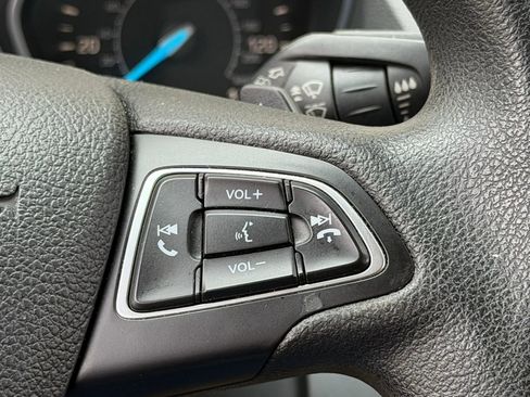 Used 2017 Ford Escape SE w/ SE Cold Weather Package FWD image 23