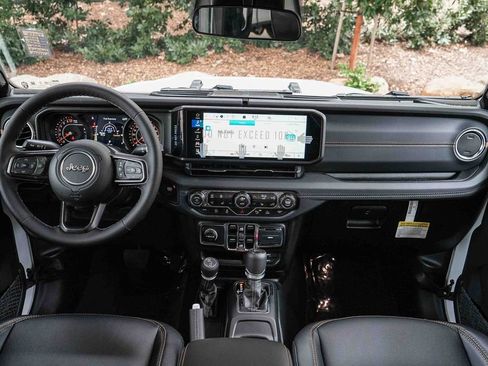 New 2026 Jeep Gladiator Sport image 12