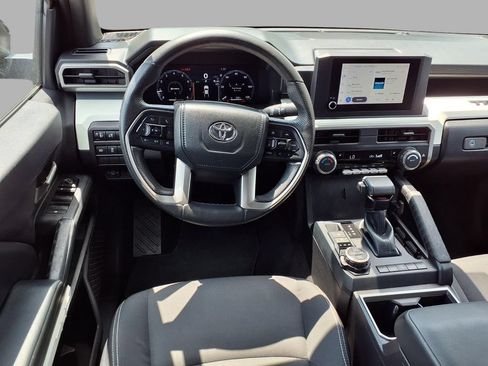 Used 2024 Toyota Tacoma TRD Off-Road AWD/4WD image 4