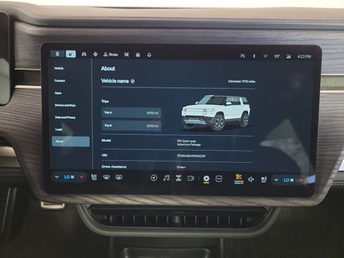 Used 2024 Rivian R1S Adventure AWD/4WD image 29