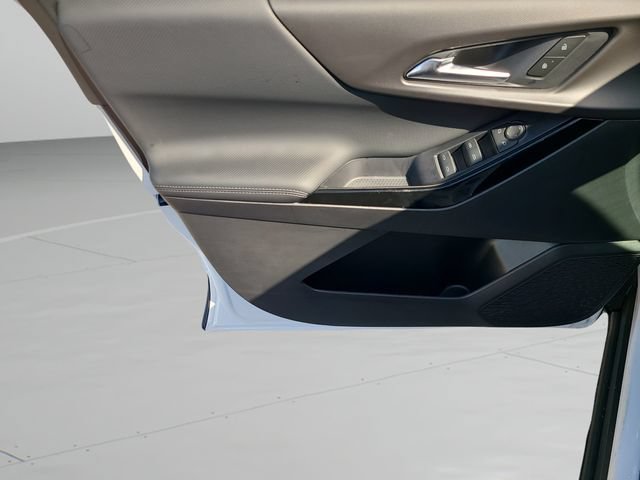 New 2027 Chevrolet Equinox LT FWD image 17