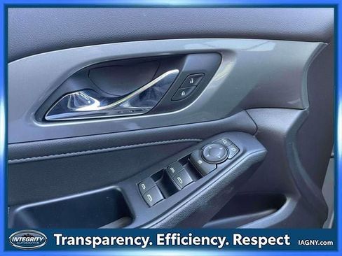 Used 2023 Chevrolet Traverse LT AWD/4WD image 18