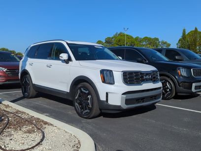 Used 2023 Kia Telluride S w/ S Sunroof Package