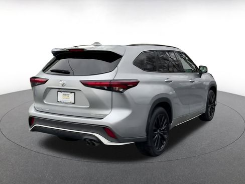 Used 2025 Toyota Highlander XSE image 14