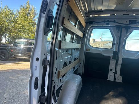 Used 2022 Ford Transit 250 Low Roof w/ Exterior Upgrade Package RWD image 7