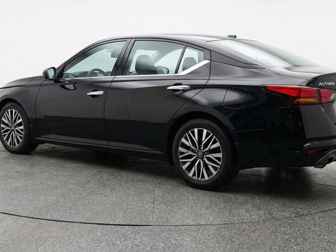 Used 2025 Nissan Altima 2.5 SV image 6
