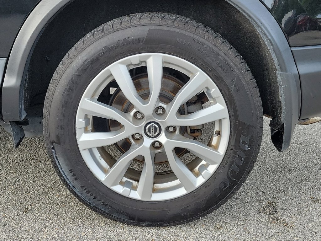 Certified 2020 Nissan Rogue Sport SV FWD image 12