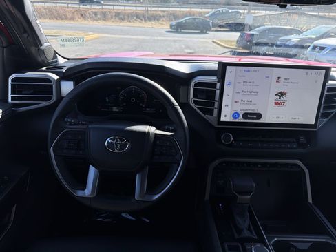 Used 2025 Toyota Tundra Limited image 16