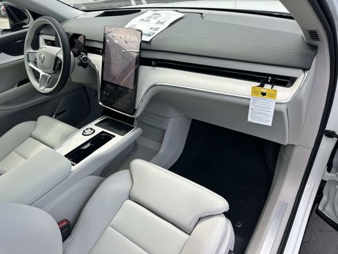 New 2025 Volvo EX90 Ultra w/ Protection Package Premier image 22