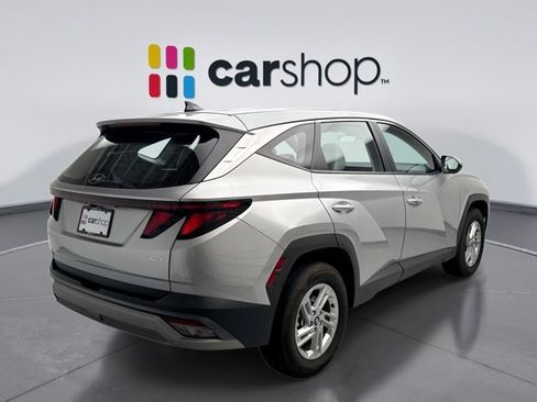 Used 2025 Hyundai Tucson SE image 5