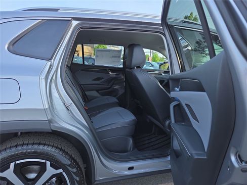 New 2026 Volkswagen Tiguan SE FWD image 33