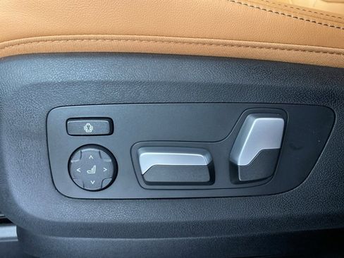 New 2026 BMW X5 xDrive50e image 9