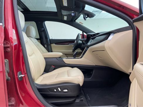 Used 2019 Cadillac XT5 Luxury image 17