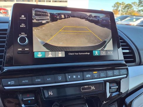 Certified 2025 Honda Odyssey Touring image 6
