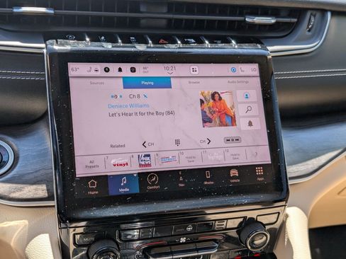 Used 2021 Jeep Grand Cherokee L Limited RWD image 18