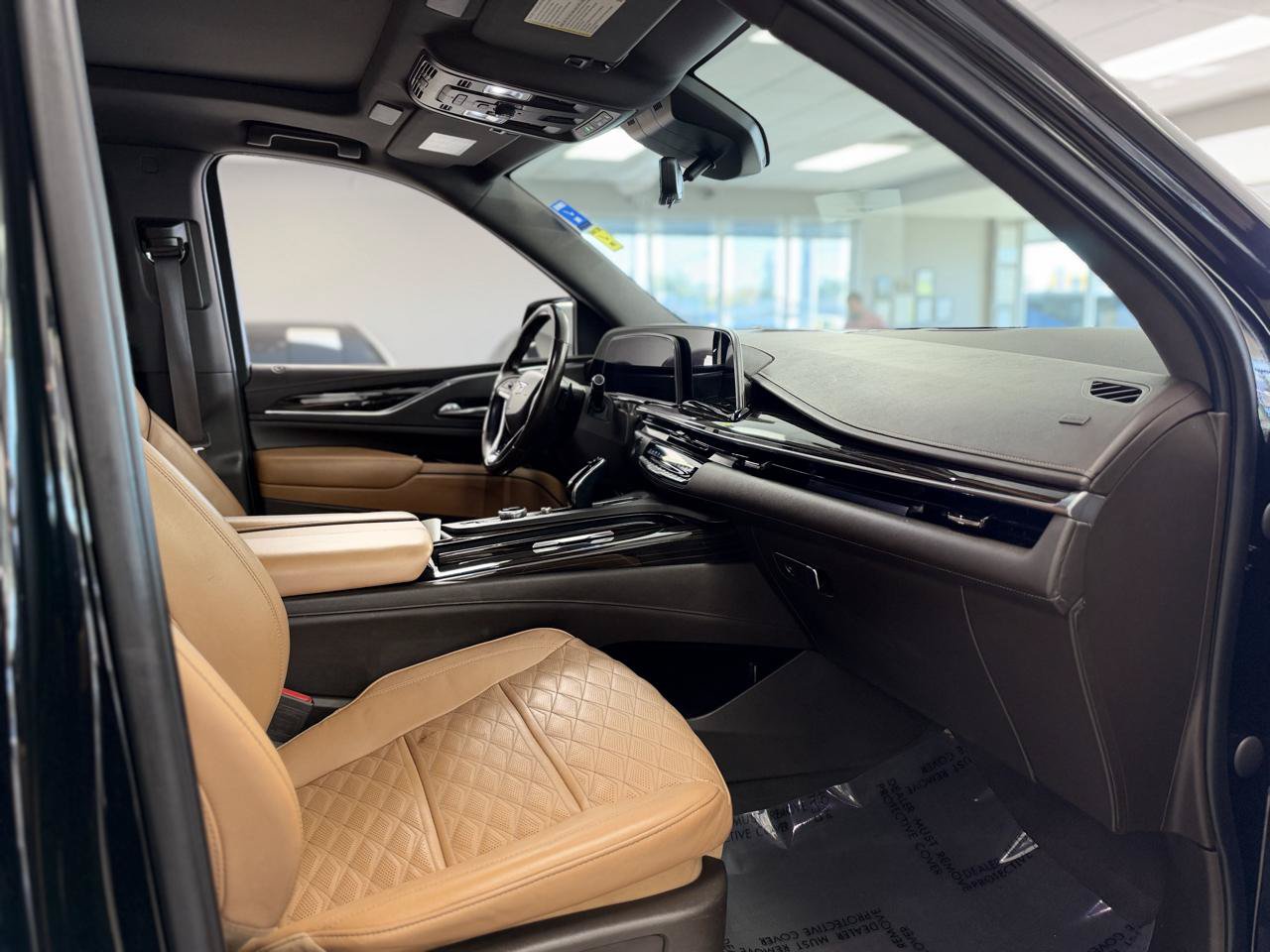 Used 2021 Cadillac Escalade ESV Sport AWD/4WD image 25