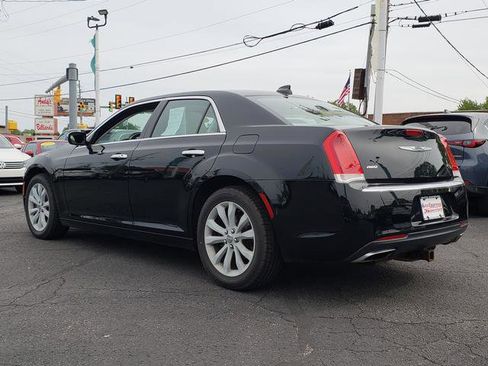 Used 2016 Chrysler 300 C w/ Harman/Kardon Audio Group image 5