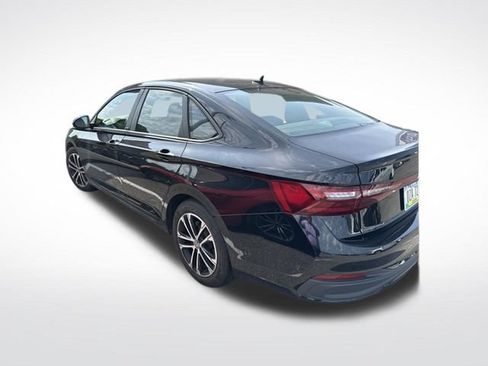 Used 2025 Volkswagen Jetta Sport FWD image 10