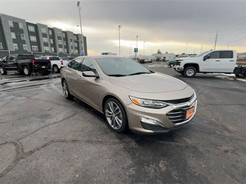 Used 2024 Chevrolet Malibu LT image 2