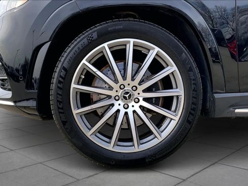Used 2022 Mercedes-Benz GLS 450 4MATIC image 11