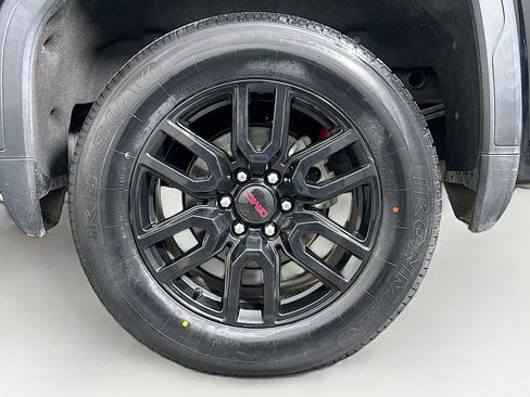 Used 2020 GMC Sierra 1500 Elevation w/ Elevation Value Package image 11