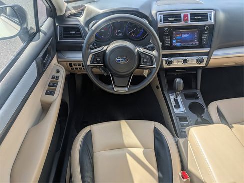 Used 2019 Subaru Outback 2.5i image 17