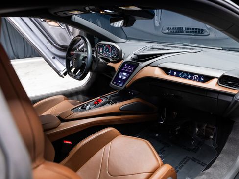 Used 2024 Lamborghini Revuelto AWD/4WD image 84
