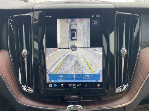 Certified 2024 Volvo XC60 B5 Ultimate image 29