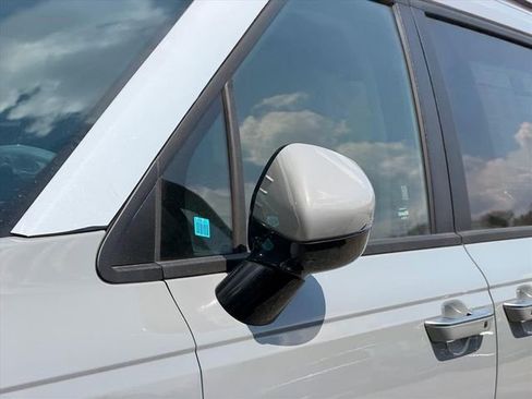 New 2026 Kia Carnival EX FWD image 5