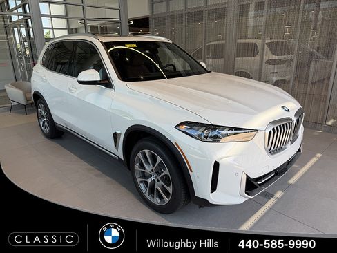 New 2026 BMW X5 xDrive50e AWD/4WD image 1